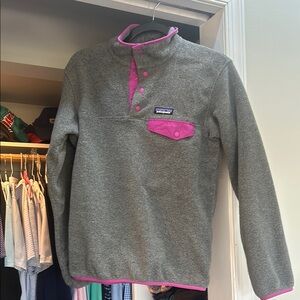 Patagonia Gray and Pink Fleece Sweatshirt